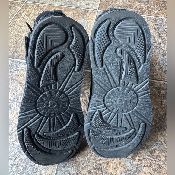 UGG Becket Pull On Boots- Black Leather/Sheepskin Lining, Women’s Size 7 - Picture 9 of 10